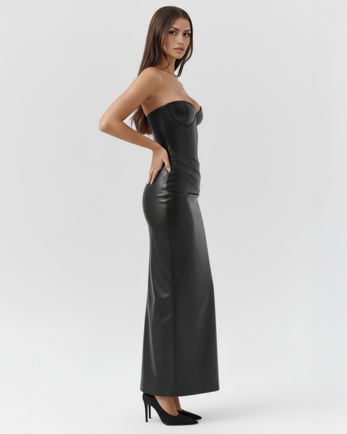 Vanessa Maxi Dress in black