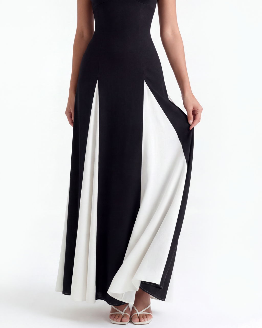 Porto Fino Maxi Dress in black and white
