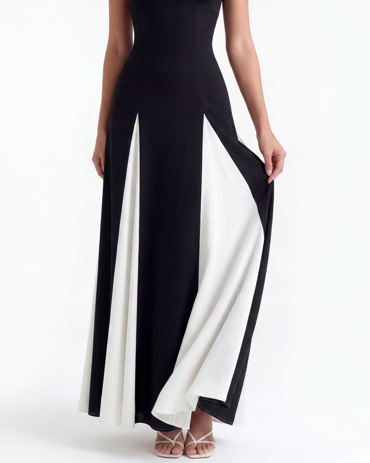 Porto Fino Maxi Dress in black and white