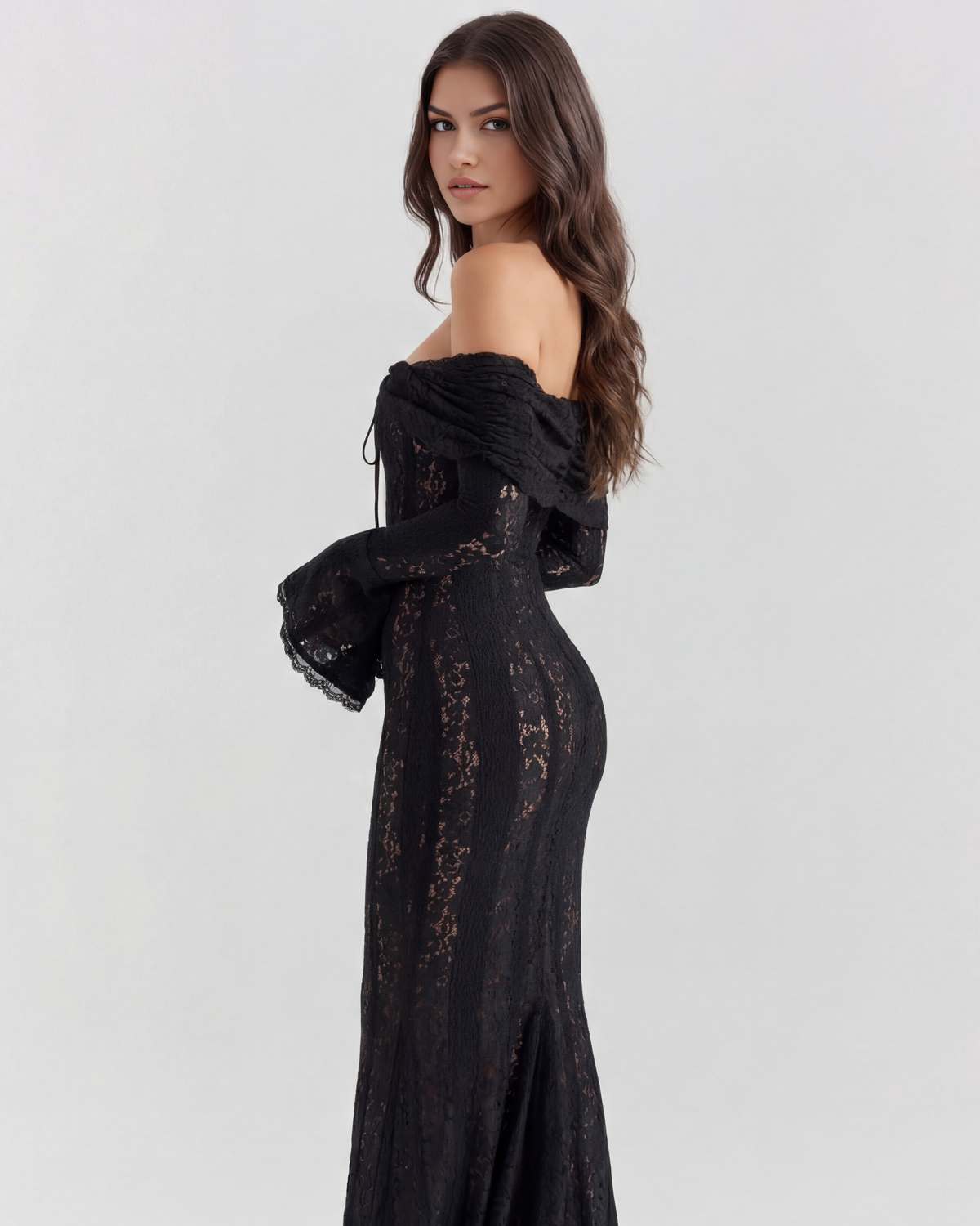 Alessandra Maxi Dress in black